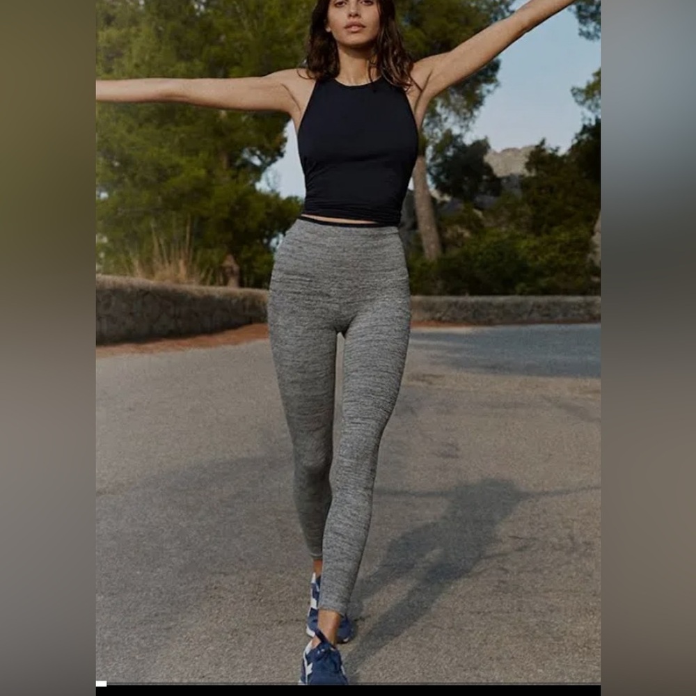 SPLITS59 
Mila High Waist Seamless 7/8 Legging grey. S/XS NWT